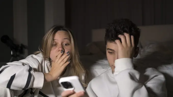 illustrasi pasangan cemburu