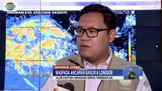 Banjir akibat luapan Sungai Citarum akibat diguyur hujan merendam lebih dari 700 rumah warga Kecamatan Baleendah dan Dayeuhkolot, Kabupaten Bandung, Jawa Barat.