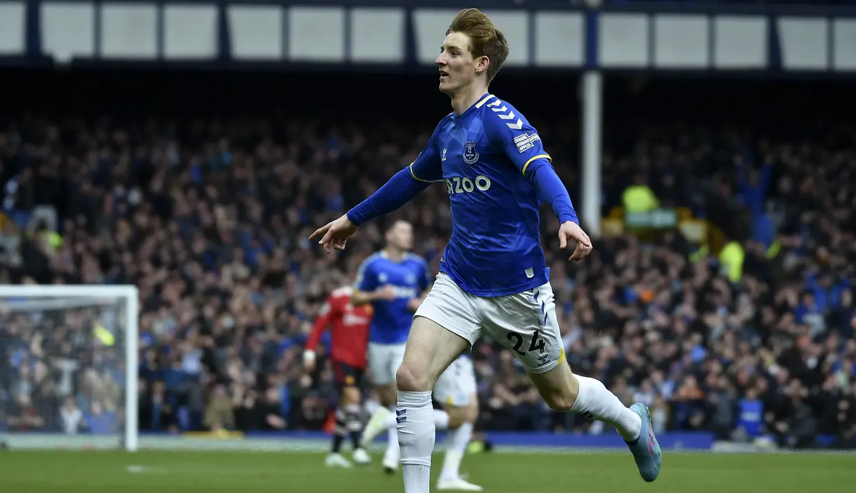 Anthony Gordon. Sayap kiri Inggris berusia 21 tahun yang sejak tengah musim 2019/2020 bergabung dengan Everton usai dipromosikan dari tim Everton U-23 ini kini memiliki nilai pasar 40 juta euro atau setara Rp585 miliar. Ia masih menunggu debut bersama Timnas Inggris, dan hingga kini telah mengoleksi 9 caps bersama Timnas Inggris U-21 dengan torehan 4 gol dan 2 assist. (AP/Rui Vieira)