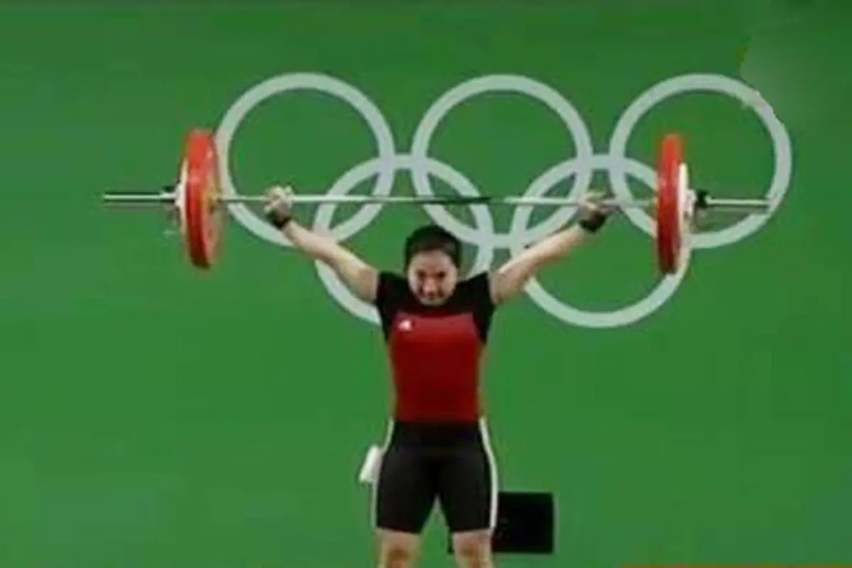 Lifter Dewi Safitri Gagal Rebut Medali Untuk Indonesia