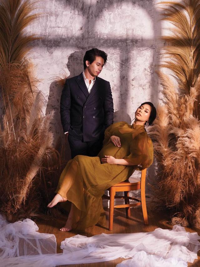 7 Gaya  Maternity Shoot Abel Cantika, Tampil Memesona saat Hamil Tua