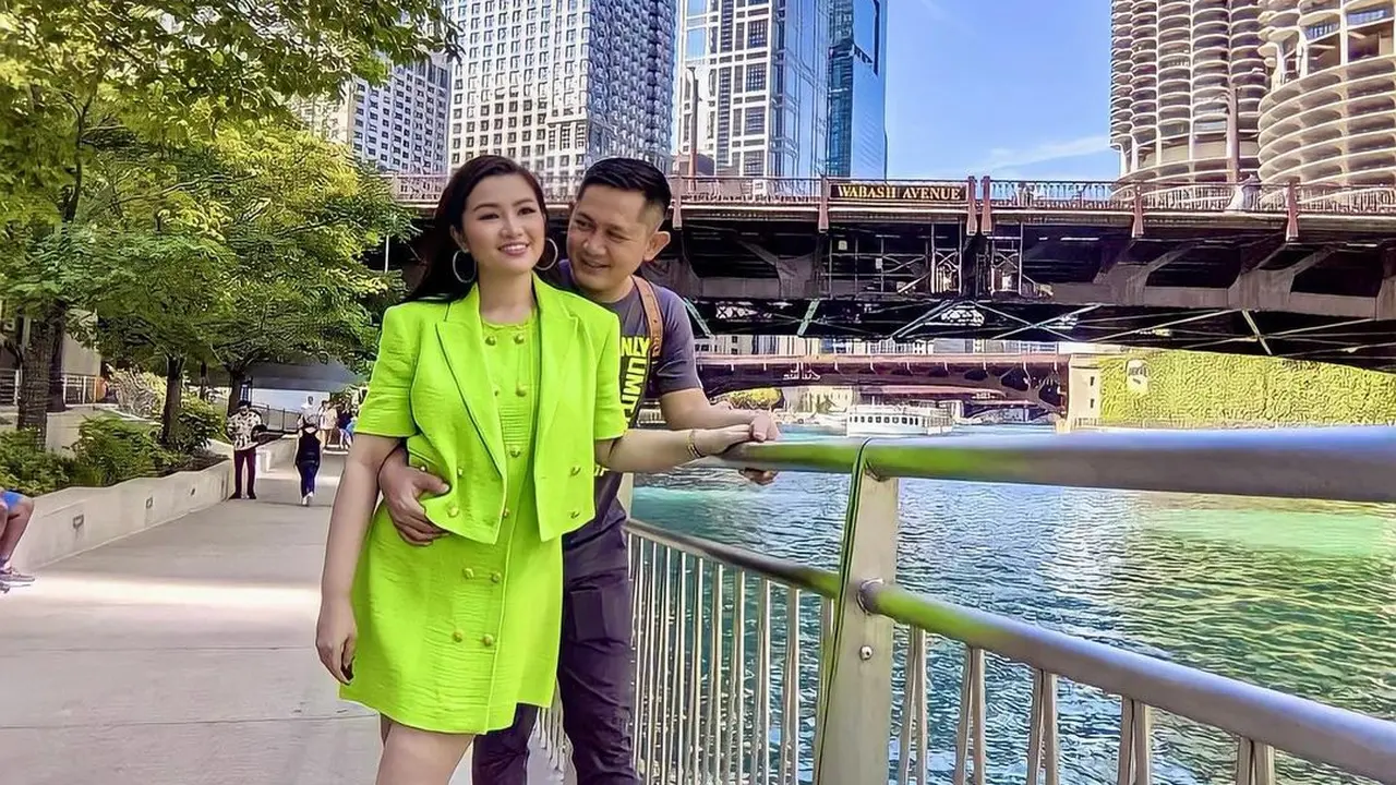 [Fimela] Fitri Carlina dan Hendra Sumendap