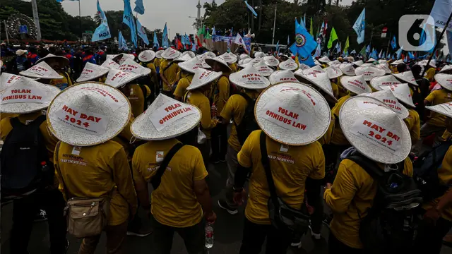 Buruh peringati hari buruh di patung kuda