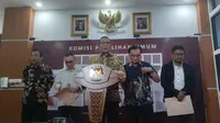 Komisi Pemilihan Umum (KPU) bakal membentuk badan ad hoc penyelenggara Pemilu 2024 untuk Panitia Pemilihan Kecamatan (PPK) dan Panitia Pemungutan Suara (PPS). (Liputan6.com/Winda Nelfira)