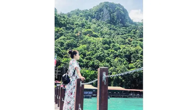 Jarang Terekspos, Ini 5 Potret Cantik Mayang Sary Adik Vanessa Angel