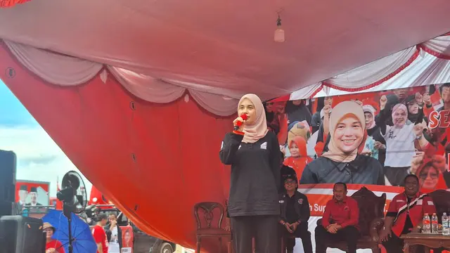 Istri capres nomor urut 3 Ganjar Pranowo, Siti Atikoh Supriyanti