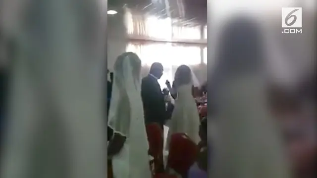Seorang wanita mendatangi pernikahan mantan mengenakan gaun pengantin.