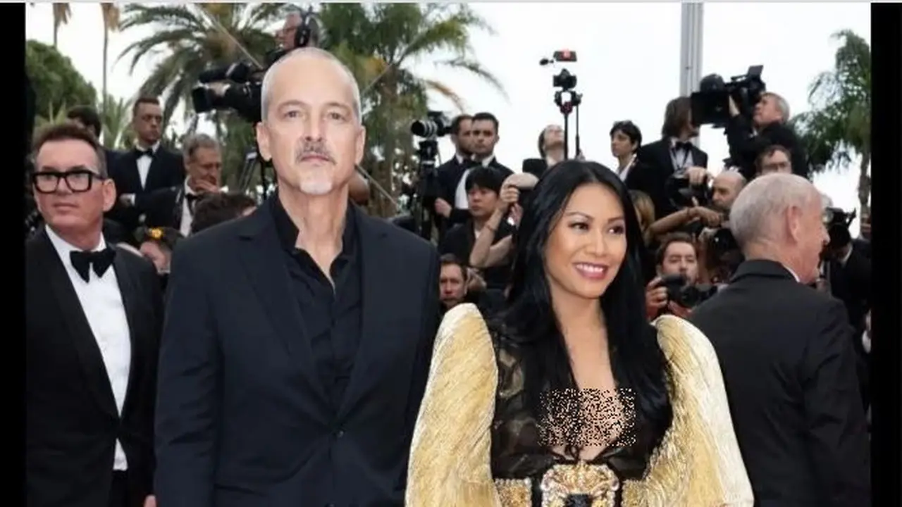 6 Potret Anggun C Sasmi di Red Carpet Festival Film Cannes 2022, Serasi Bareng Suami