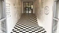 Lantai lorong kantor yang terlihat (oditycentral)