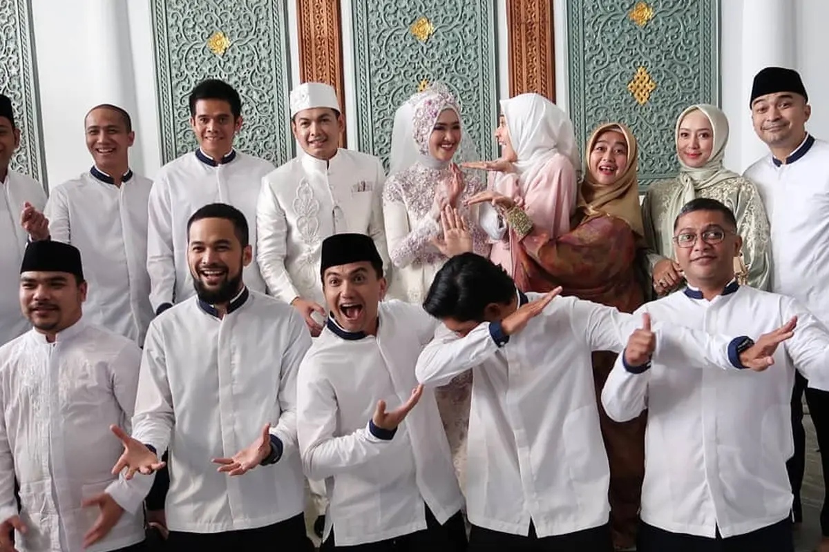[Bintang] Resmi Menikah, Ini 8 Momen Pernikahan Tommy Kurniawan dan Lisya Nurrahmi