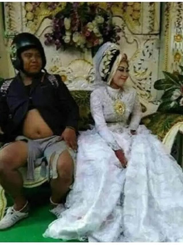 6 Baju Pengantin Pria Ini Nyeleneh Banget, Tamu Undangan Tepuk Jidat