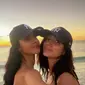Miss Puerto Rico Fabiola Valentin dan Miss Argentina Mariana Varela [instagram/marianajvarela]