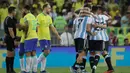 Tambahan tiga poin mengukuhkan posisi Argentina di puncak klasemen Kualifikasi Piala Dunia 2026 Zona CONMEBOL dengan 15 poin, unggul dua angka dari Uruguay di posisi kedua. Sementara dengan tiga kekalahan beruntun ini, Brasil terlempar ke posisi keenam dengan tujuh poin, selisih satu poin dari Venezuela di posisi keempat. (AP Photo/Bruna Prado)