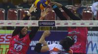 Tim putri Jakarta Pertamina Energi mengalahkan Bandung Bank BJB Pakuan 3-1 (20-25, 25-20, 25-21, 25-16) pada laga seri kedua Final Four Proliga 2019 di GOR Ken Arok Malang, Sabtu (16/2/2019). (Bola.com/Gatot Susetyo)