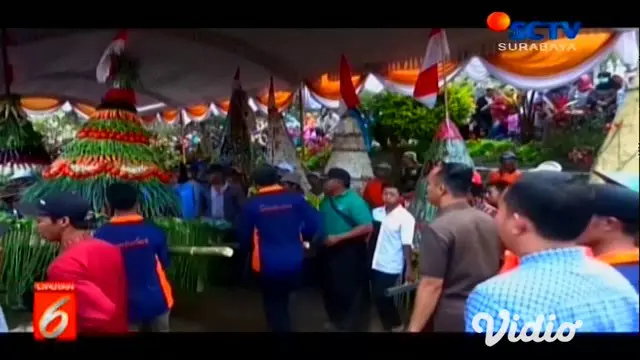 VIDEO: Warga Rebutan Ribuan Tumpeng Hasil Bumi di Desa Genilangit Magetan