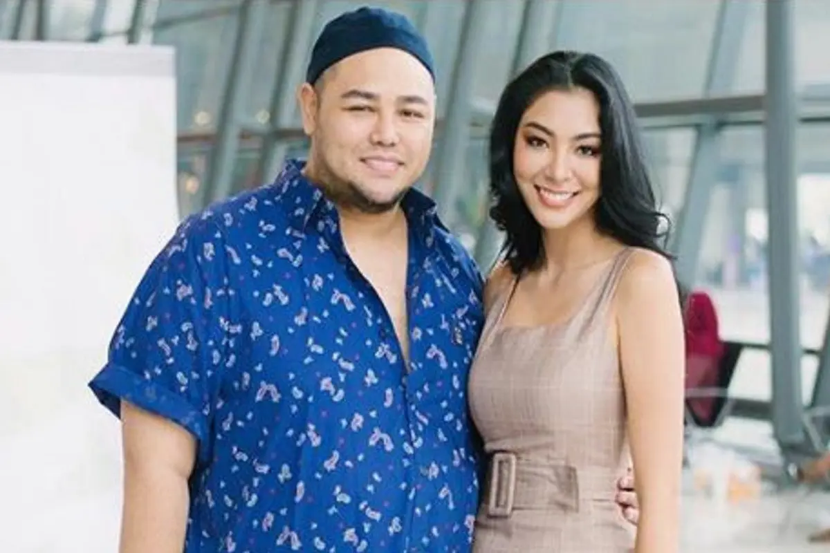 [Bintang] Ivan Gunawan dan Faye Malisorn