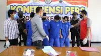4 remaja di Kebumen ditangkap lantaran edarkan psikotropika alias pil koplo jenis hexymer. (Foto: Liputan6.com/Polres Kebumen)