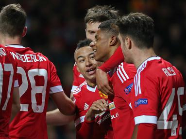  Manchester United menjadi salah satu yang lolos ke babak 16 besar setelah mengalahkan FC Midtjylland 5-1. (Reuters / Russell Cheyne)