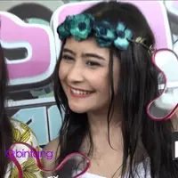 Prilly Latuconsina anggap kontribusi fansnya sangat kuat disetiap keberhasilannya. Hal itu yang membuat Prilly tidak terlalu ambil pusing dengan kritikan pedas haters.