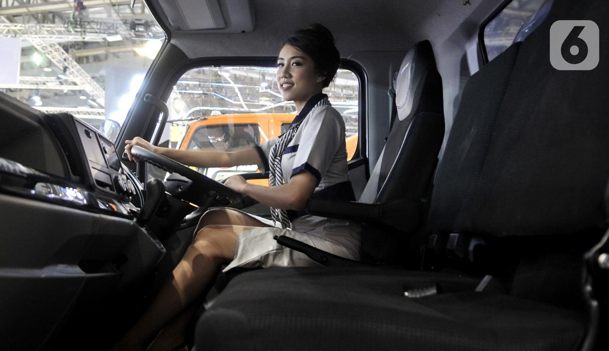 Foto Deretan Model Cantik Tampil Memesona Di Giicomvec 2020