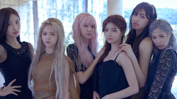 Everglow (Yuehua Entertainment via Soompi)