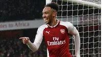 Striker anyar Arsenal Pierre-Emerick Aubameyang siap tampil apik kontra Tottenham Hotspur yang berlangsung Sabtu (10/2/2018) (AFP/Ian Kingston)
