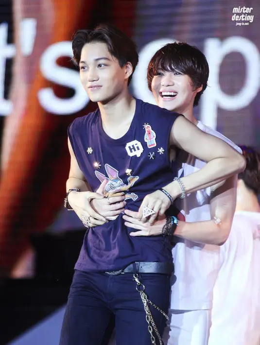 Kai EXO dan Taemin SHINee sudah menjalin persahabatan saat mereka masih jadi trainee. Lantaran punya kegemaran yang sama, mereka pun menjadi semakin dekat. (Foto: koreaboo.com)