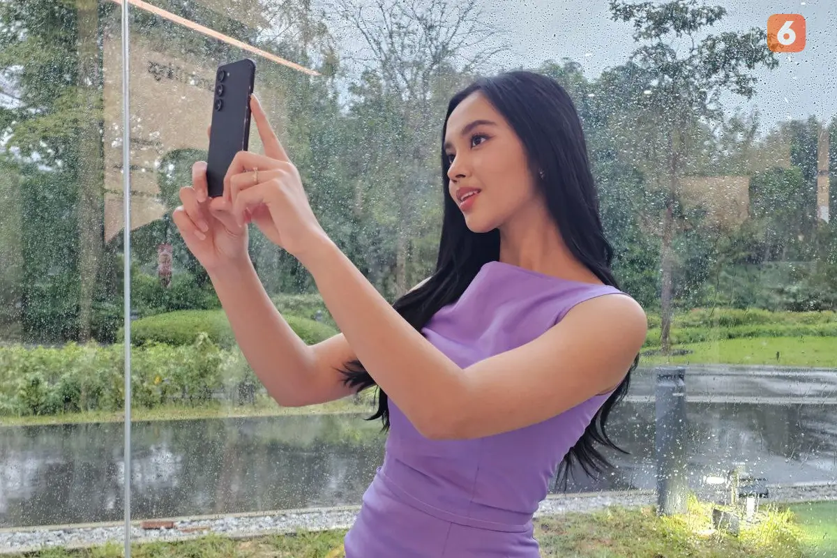 Foto selfie dengan Galaxy S23