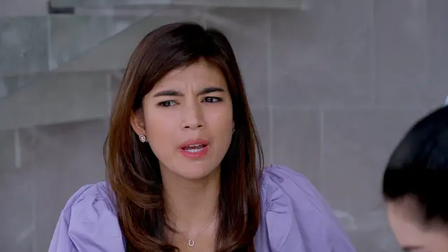 Di Antara Dua Cinta