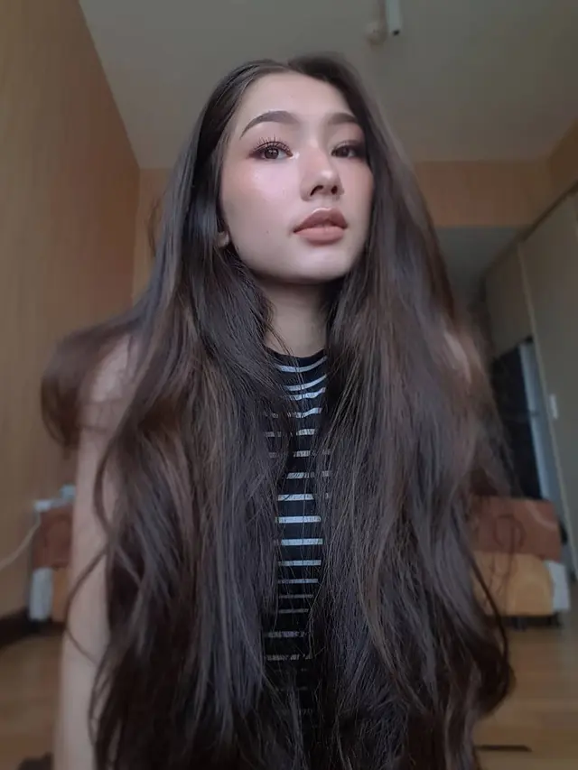 7 Gaya Rambut Devina Aureel, Dari Kepang Hingga Pakai Wig yang Curi Perhatian