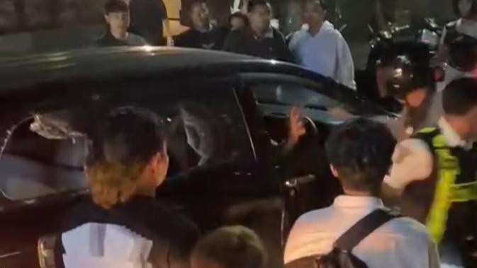 Kronologi Warga Malang Dikeroyok dan Mobil Dirusak Diduga Debt Collector di Pantai Kuta
