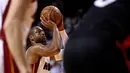 Pemain Miami Heat, Dwyane Wade #3 mencoba melakukan tembakan saat timnya melawan Toronto Raptors pada game ke-4 semifinal NBA Playoffs 2016 di American Airlines Arena, Miami, Florida (10/5/2016). (Mike Ehrmann/Getty Images/AFP)