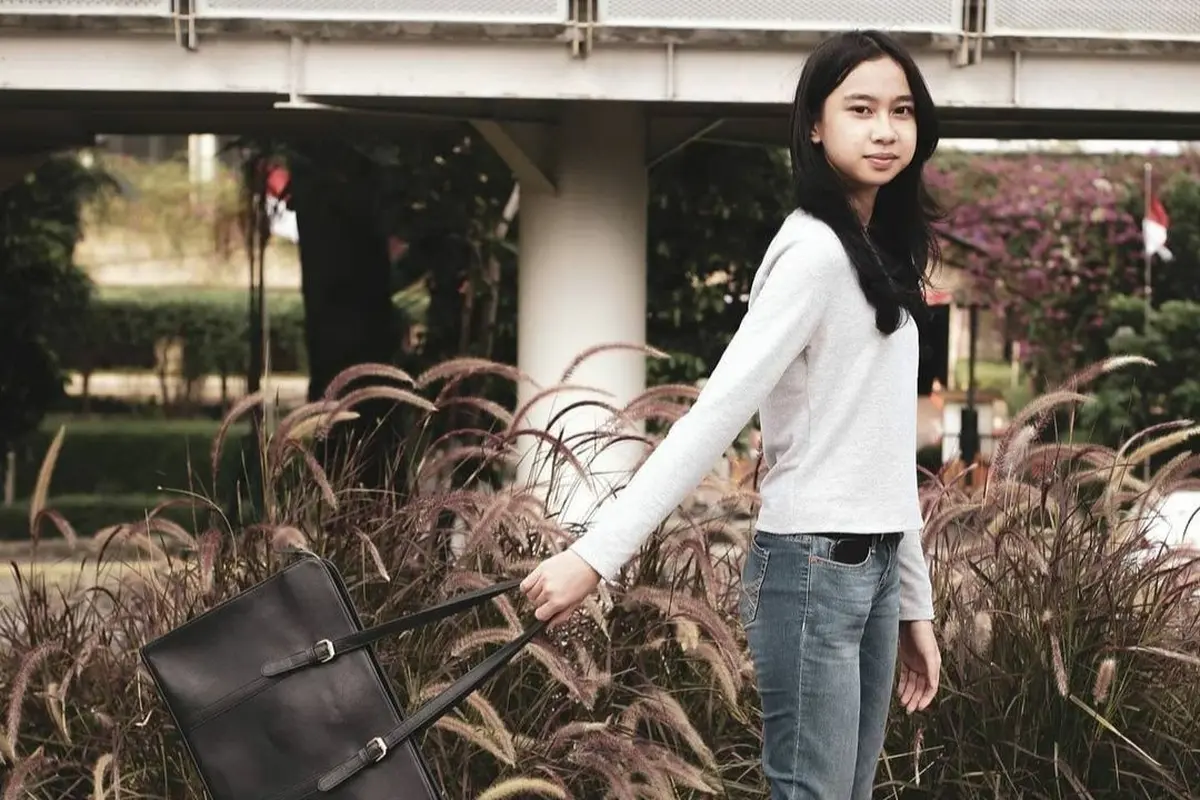 Berawal dari kesulitannya mencari tas laptop yang fashionable, Tsana kemudian memproduksi pas laptop sendiri dan menjualnya.