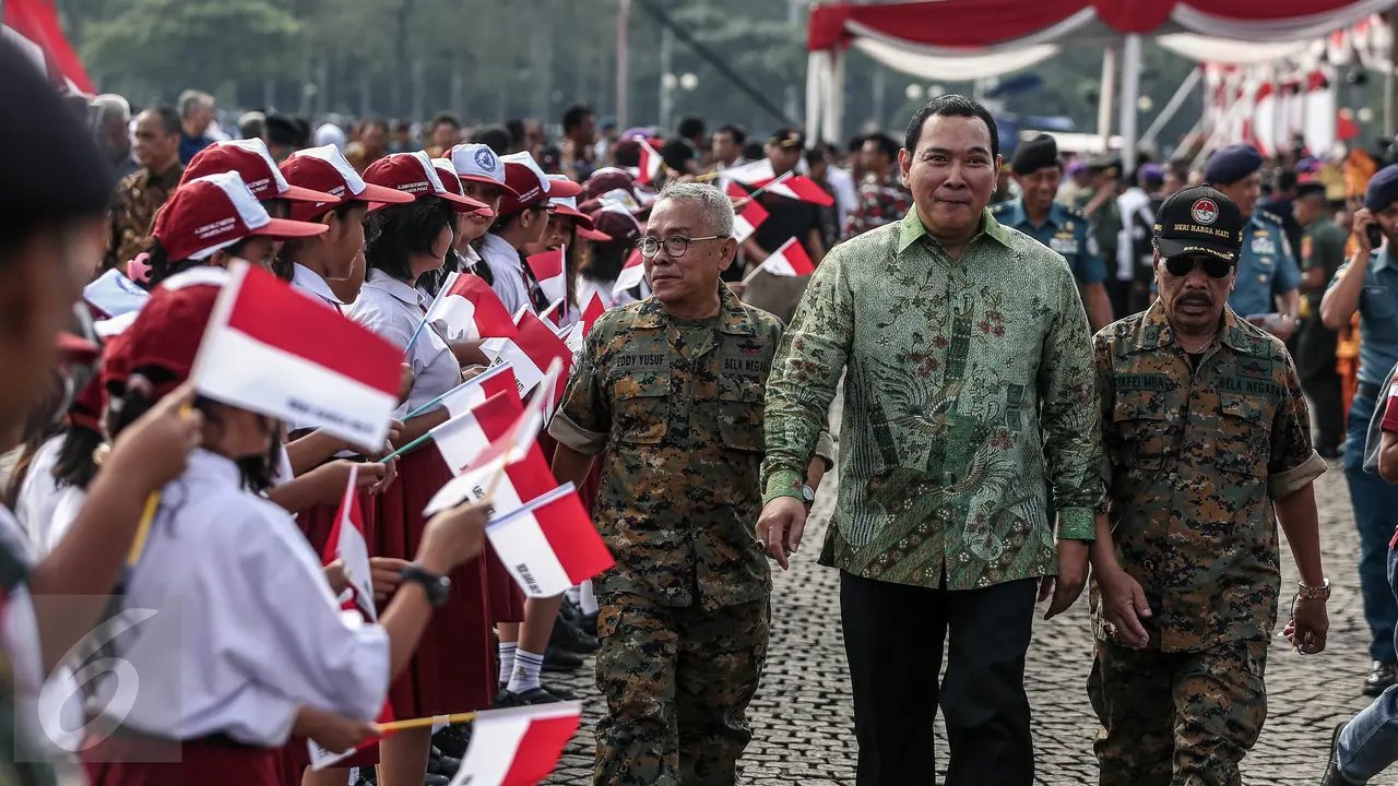 20160823-Menhan Ryamizard Ryacudu Pimpin Upacara Bela Negara di Silang Monas-Jakarta