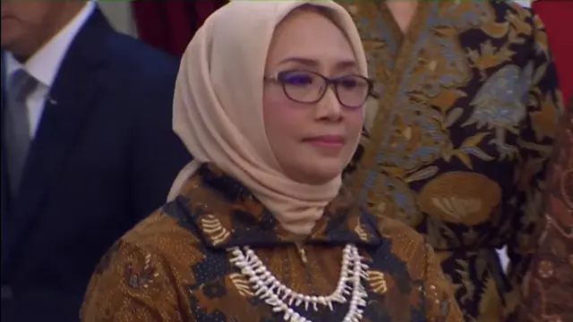 Arifatul Choiri Fauzi salah satu Menteri Perempuan Baru di Kabinet Merah Putih Saat Dilantik Prabowo.