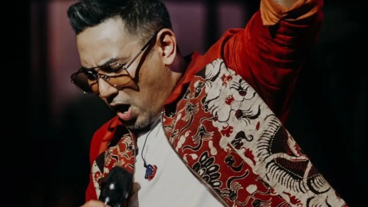 Rio Febrian (https://www.instagram.com/p/CzA93qSpTBk/)