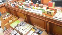 Ratusan kotak obat kuat disita aparat Polda Jambi karena diduga ilegal. (Foto: Dok Polda Jambi/B Santoso)