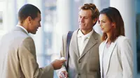 5 Hal yang Pantang Dilakukan Waktu di Kantor