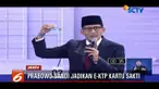 Ma'ruf Amin tunjukkan tiga kartu sakti, sementara Sandiaga Uno unggulkan E-KTP yang menurutnya bisa dijadikan akses untuk semua pelayanan.