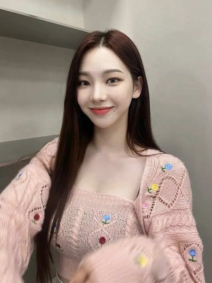 Karina Aespa/(@aespa_official)