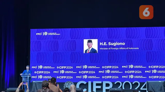 Menteri Luar Negeri RI Sugiono menghadiri acara CIFP 2024 yang diselenggarakan FPCI di The Kasablanka, Jakarta, Sabtu (30/11/2024). (Liputan6.com/Benedikta Miranti)