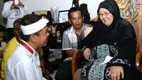 Bupati Purwakarta Dedi Mulyadi menjadi kuasa atas kasus yang membelit Ibu Rokayah karena di gugat anak kandungnya hingga Rp 1,8 M.