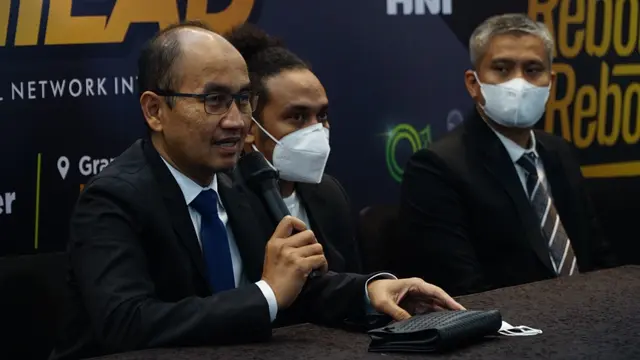 Direktur Utama Halal Network International (HNI), Agung Yulianto dan komika Abdur Arsyad