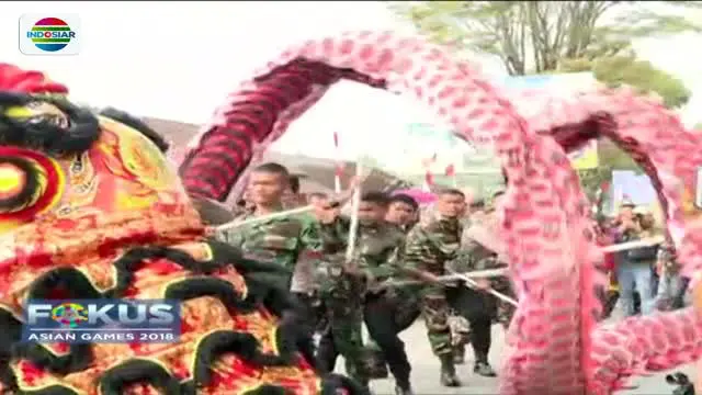 Tiba di Garut, Api Obor Asian Games 2018 Disambut Tarian Sunda