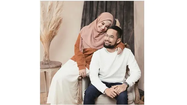 7 Potret Mesra Shireen Sungkar dan Teuku Wisnu, Beri Kejutan Romantis saat Anniversary
