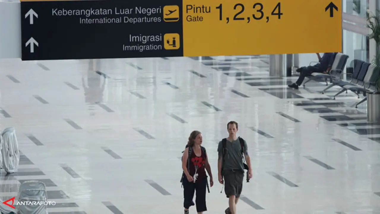 tax-kualanamu130804d.jpg