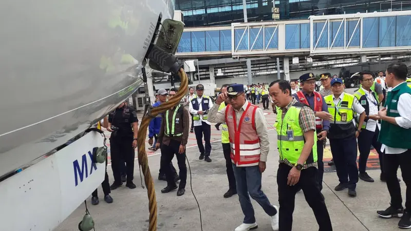 Menhub Budi Karya Pantau Bandara Soetta Jelang Mudik Lebaran