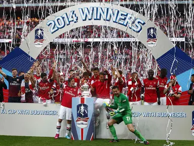 Arsenal sukses menjadi kampiun Piala FA usai membekuk Hull City 3-2 di Stadion Wembley, London, (18/5/2014). (REUTERS/Darren Staples)