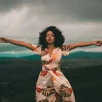 MKS hadir untuk merayakan self-expression dan identitas asli perempuan. (Foto: Pexels/Joshua Abner)