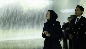 Gaya Santun Anisha Rosnah Dampingi Pangeran Mateen, Tenteng Clutch Rp 11 Jutaan